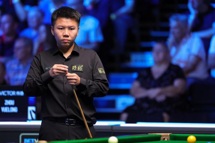 Góc Nhìn 789K: Snooker England Open: Zhou Yuelong mất thế thuận bị ngược, Murphy và Williams đi 